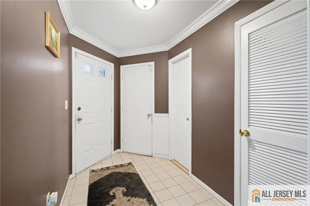 3 Sandpiper Drive Sayreville, NJ 08859