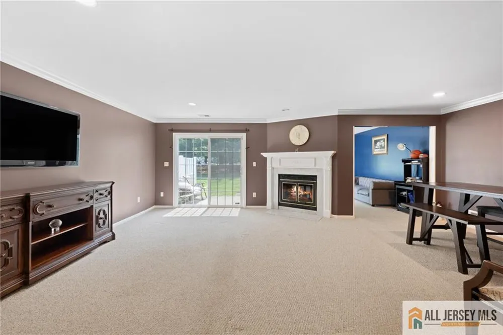 3 Sandpiper Drive Sayreville, NJ 08859
