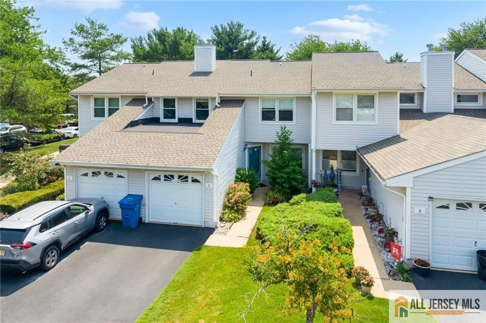 3 Sandpiper Drive Sayreville, NJ 08859