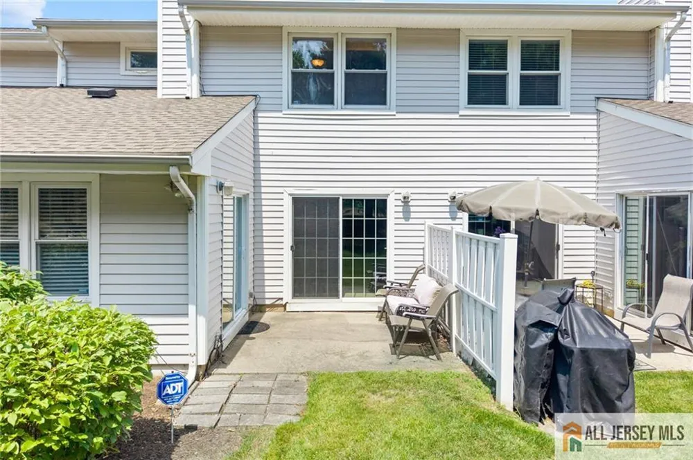 3 Sandpiper Drive Sayreville, NJ 08859