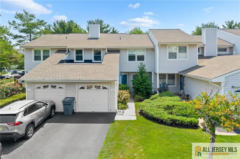 3 Sandpiper Drive Sayreville, NJ 08859