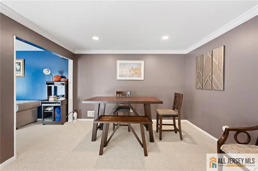 3 Sandpiper Drive Sayreville, NJ 08859