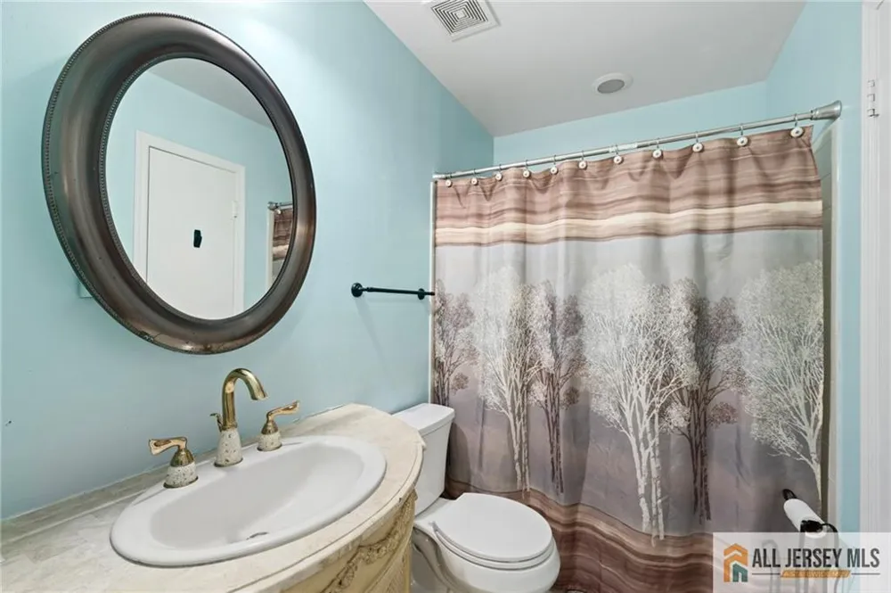 3 Sandpiper Drive Sayreville, NJ 08859
