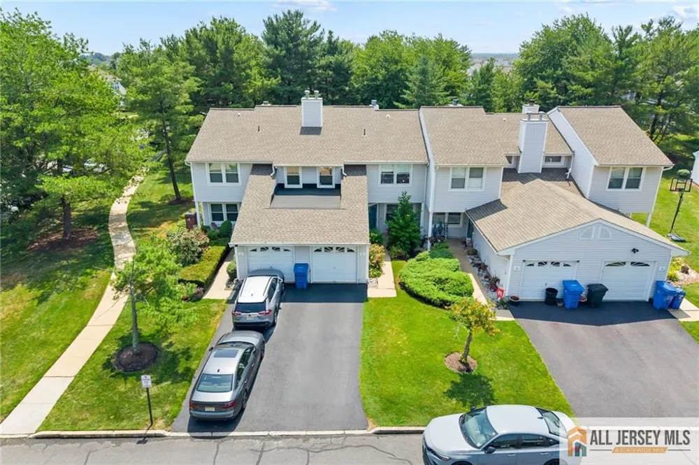 3 Sandpiper Drive Sayreville, NJ 08859