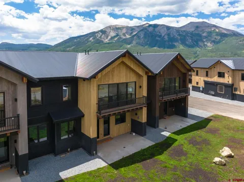 180 Elk Valley Road #114 & 116