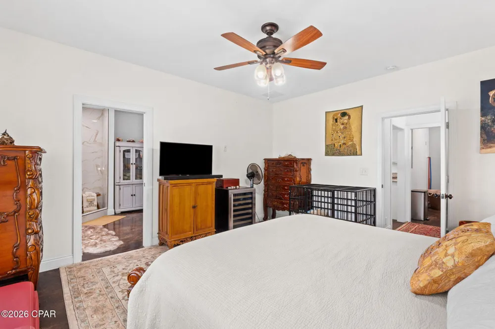 242 15th Street Apalachicola, FL 32320