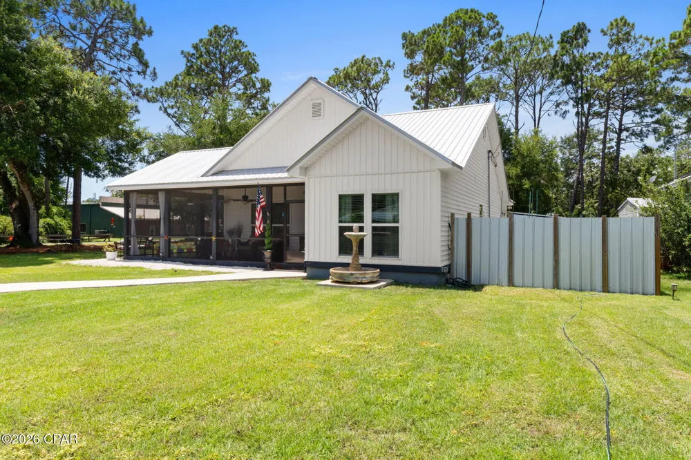 242 15th Street Apalachicola, FL 32320