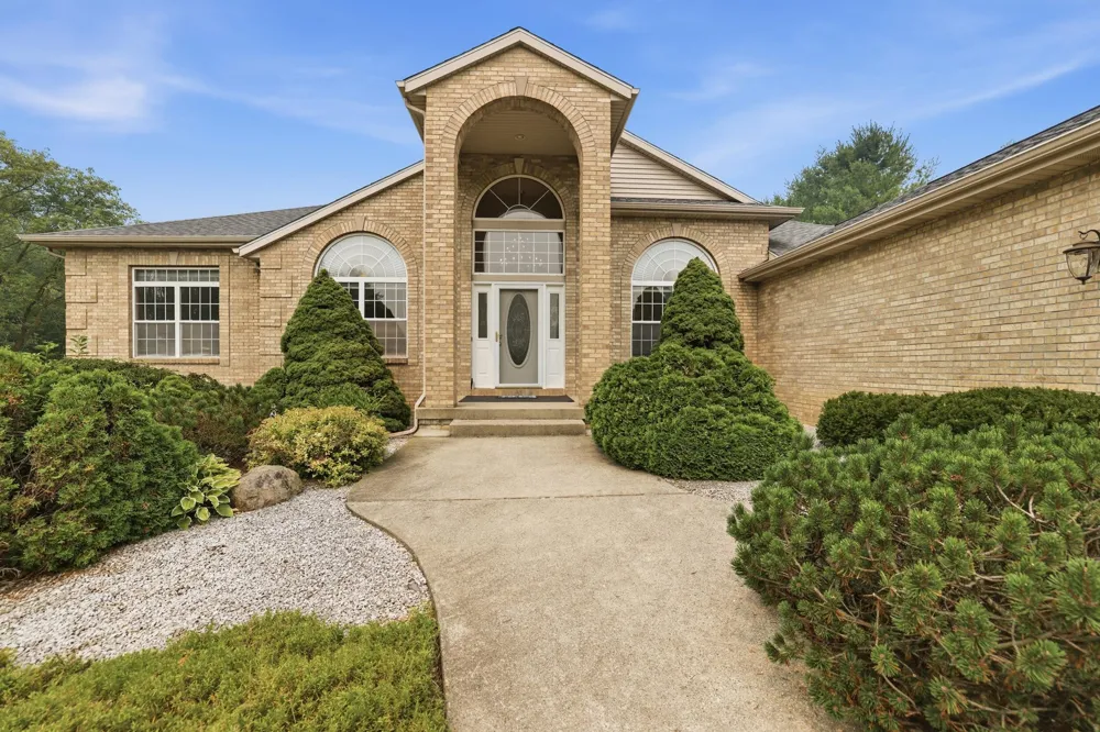 460 Buckshot Drive SW Grandville, MI 49418
