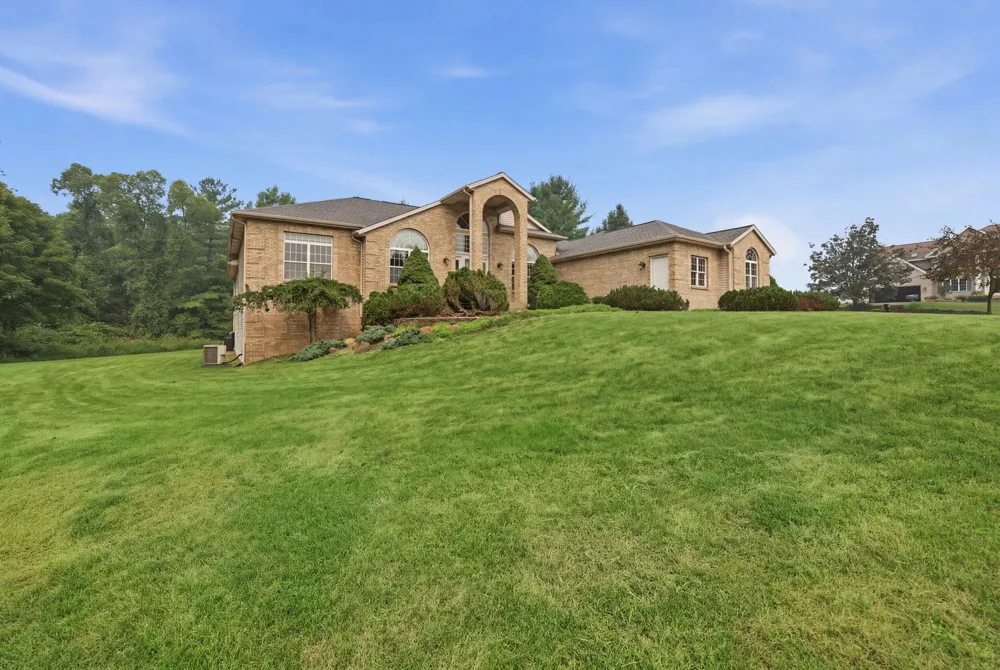 460 Buckshot Drive SW Grandville, MI 49418
