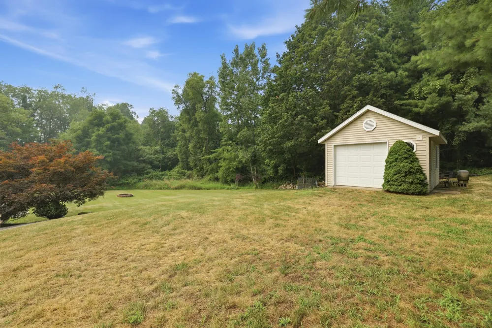 460 Buckshot Drive SW Grandville, MI 49418
