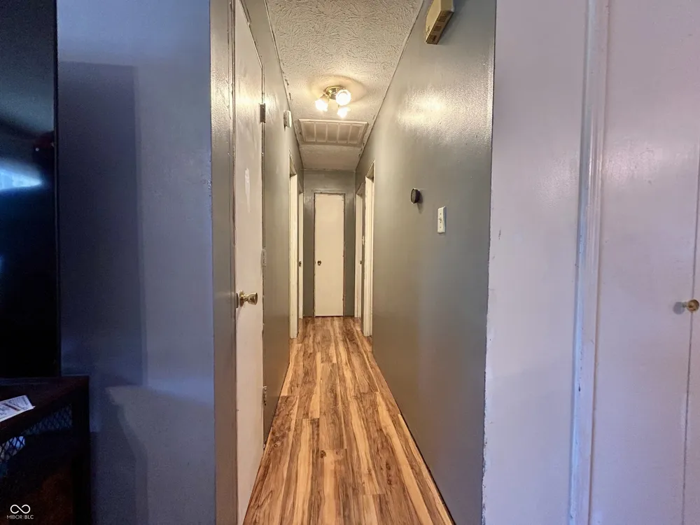 1009 W Walnut Brownstown, IN 47220