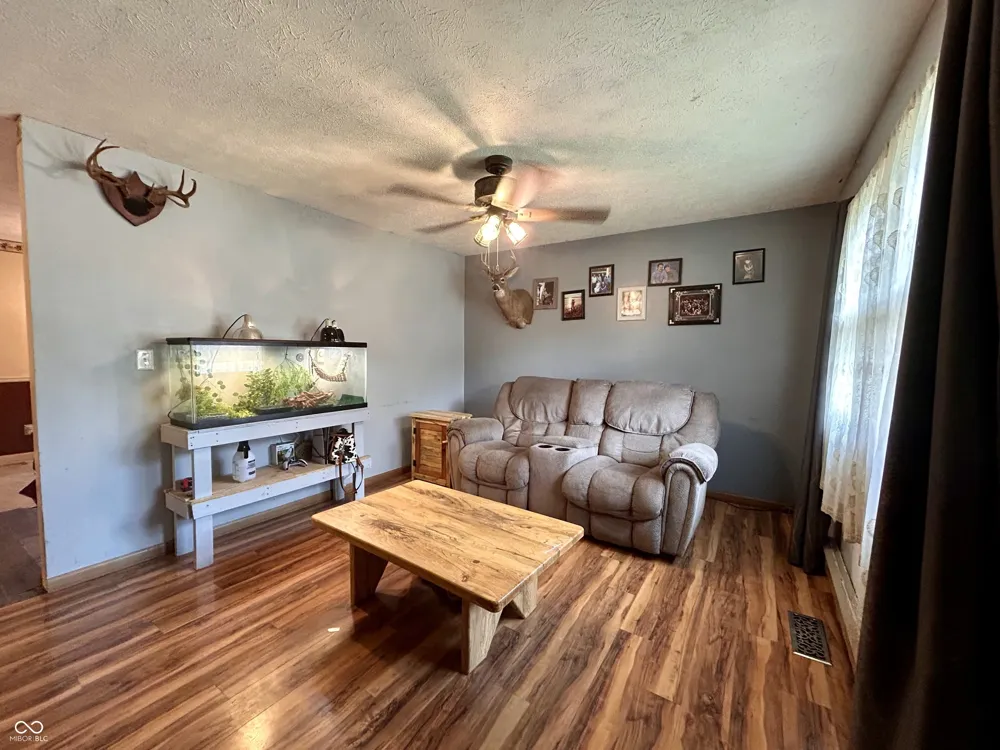 1009 W Walnut Brownstown, IN 47220