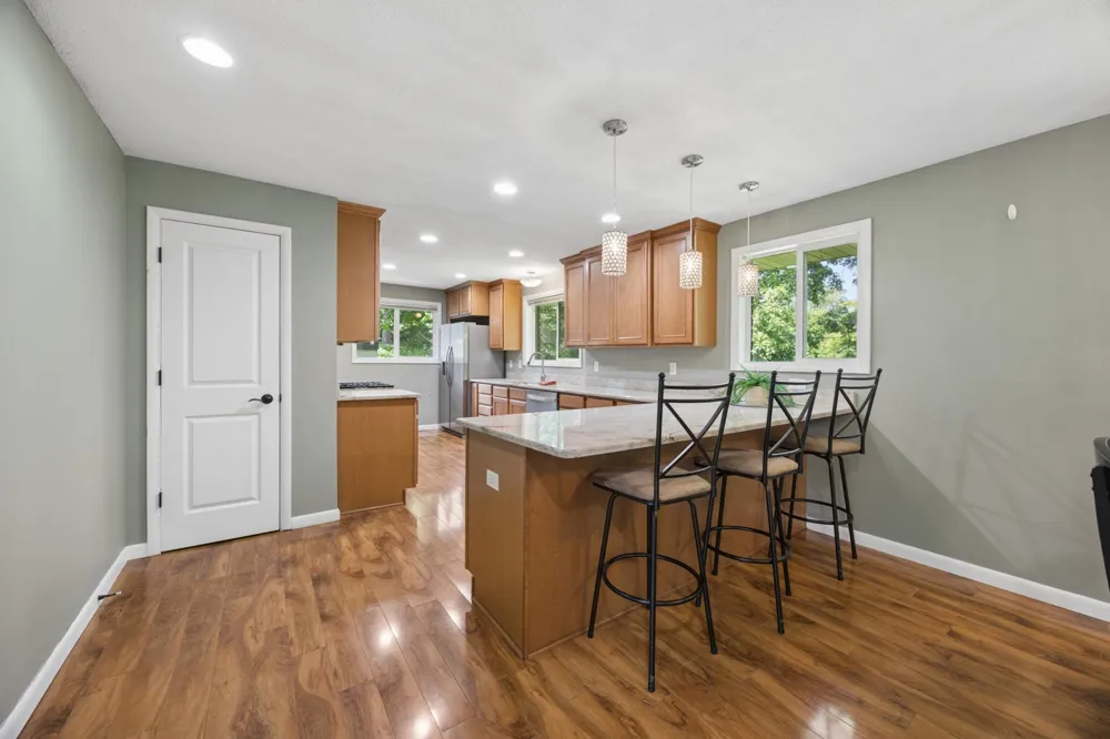1425 Orkla Drive Golden Valley, MN 55427