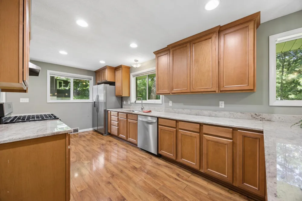 1425 Orkla Drive Golden Valley, MN 55427