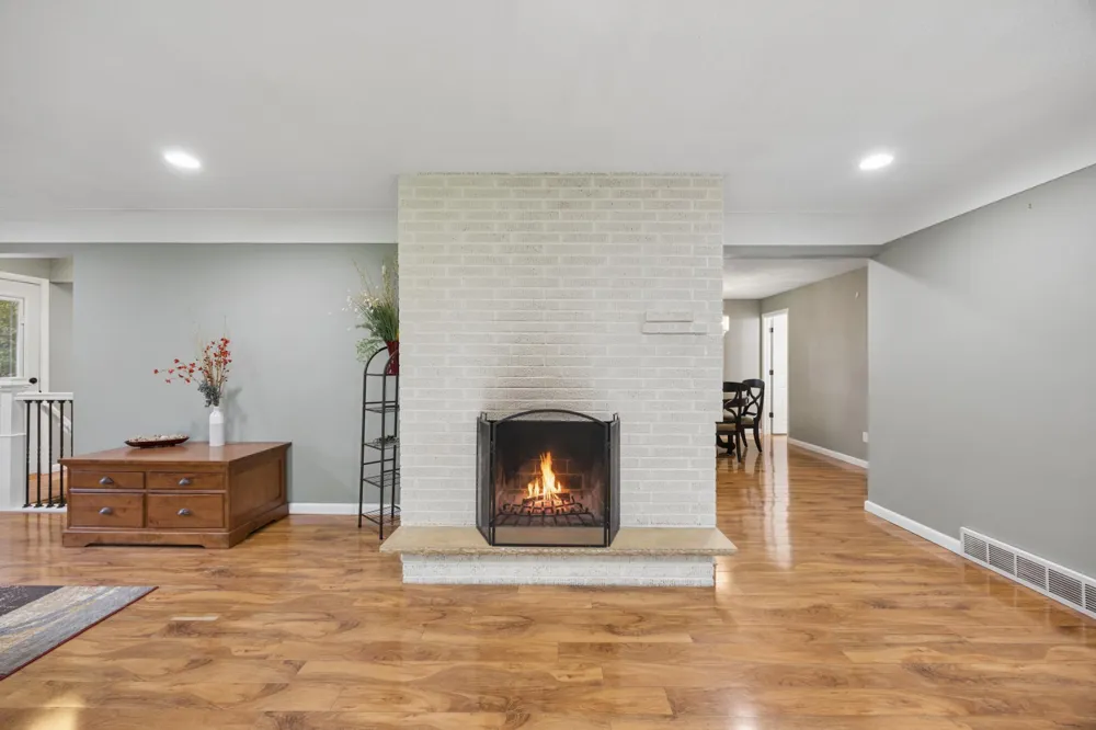 1425 Orkla Drive Golden Valley, MN 55427