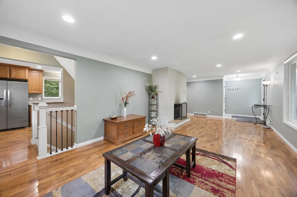 1425 Orkla Drive Golden Valley, MN 55427