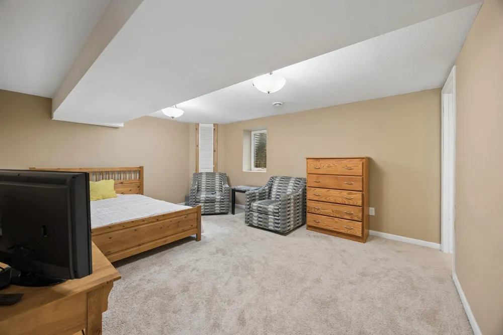 1425 Orkla Drive Golden Valley, MN 55427