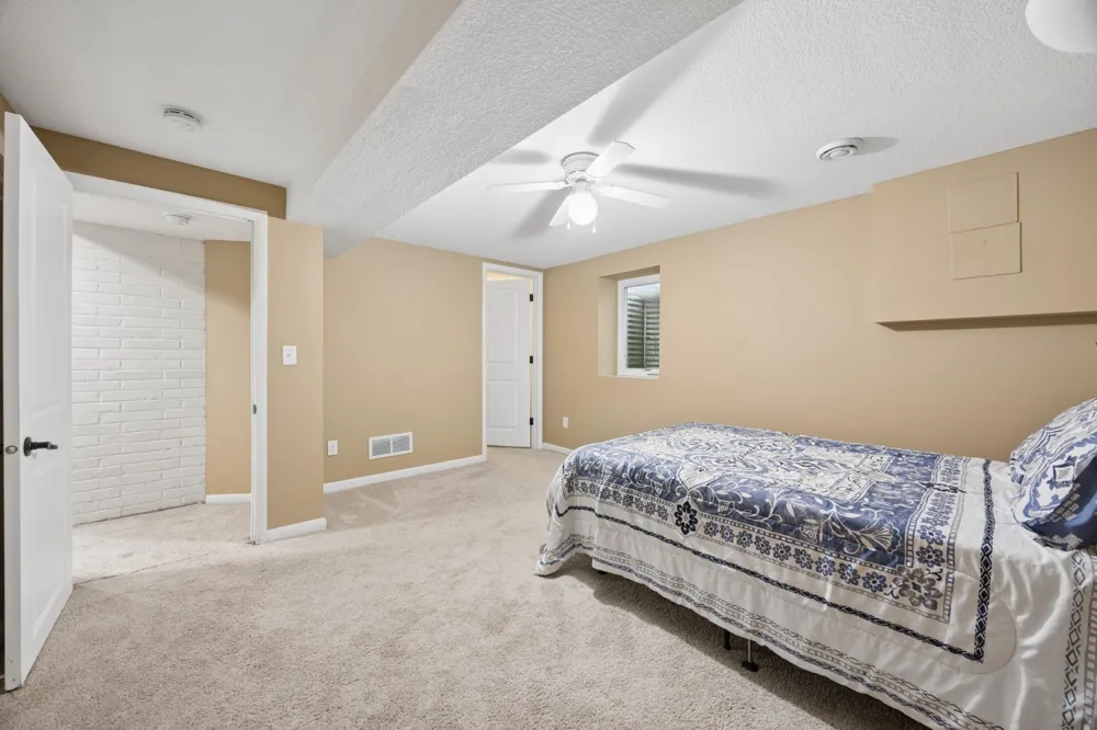 1425 Orkla Drive Golden Valley, MN 55427