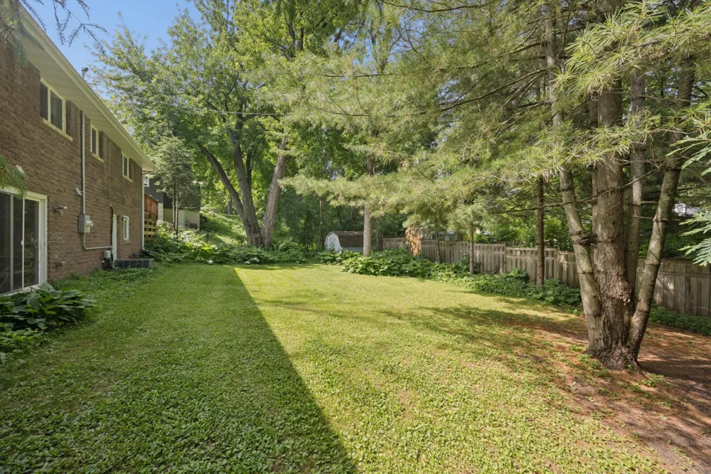 1425 Orkla Drive Golden Valley, MN 55427