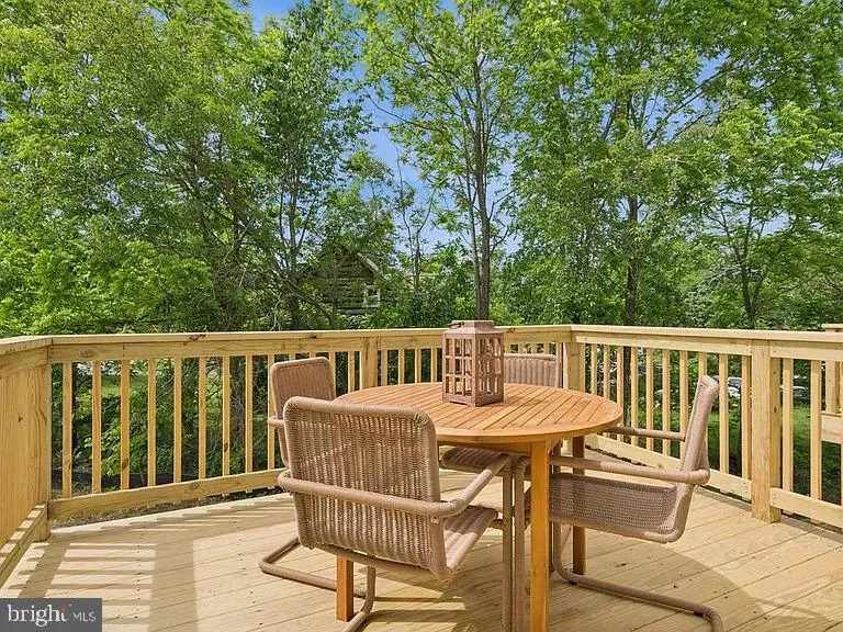 53 SILVERBELL AVENUE Berlin, NJ 08009