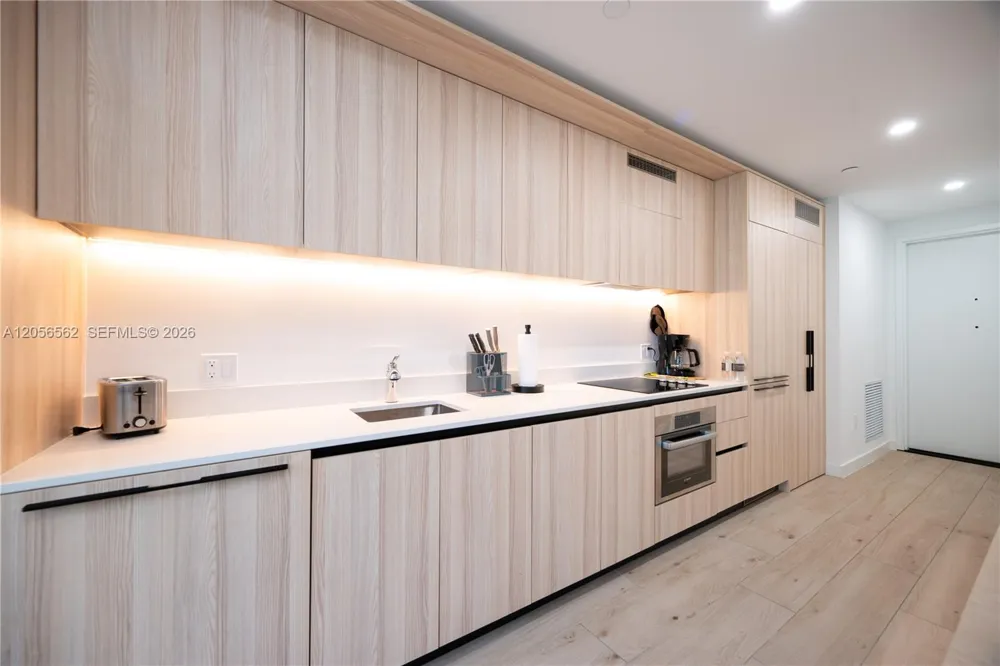 225 Miami Ave #1505 Miami, FL 33128