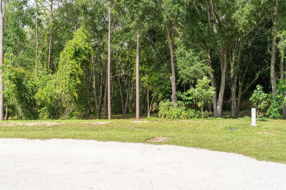 40 DEER TRAIL CIRCLE Bronson, FL 32621