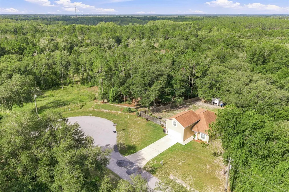 40 DEER TRAIL CIRCLE Bronson, FL 32621