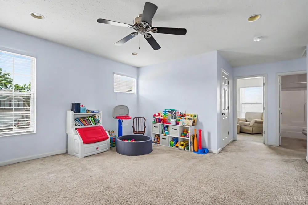 707 Holland Court Trenton, OH 45067