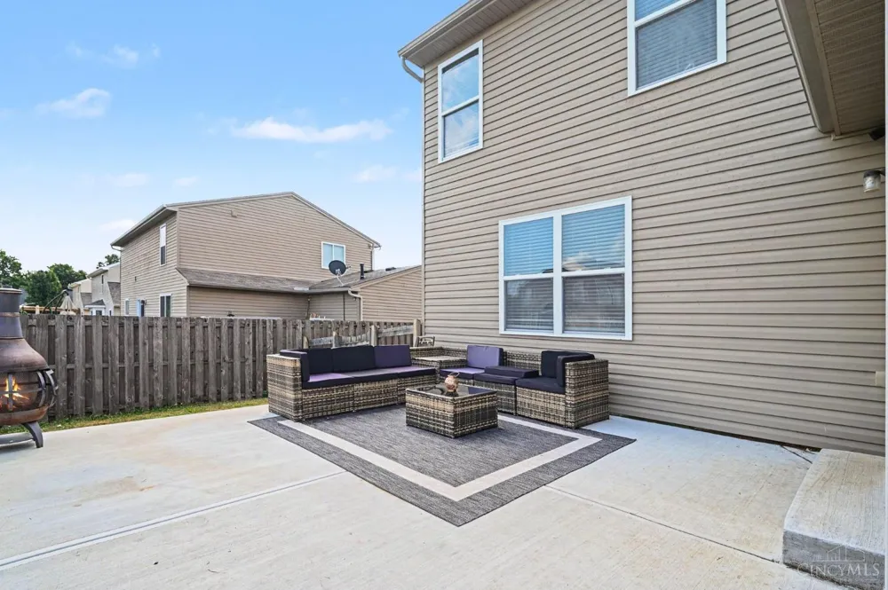707 Holland Court Trenton, OH 45067