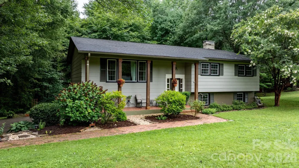 267 25th Avenue NW Hickory, NC 28601