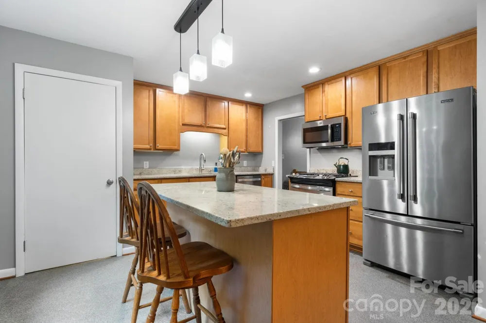 267 25th Avenue NW Hickory, NC 28601