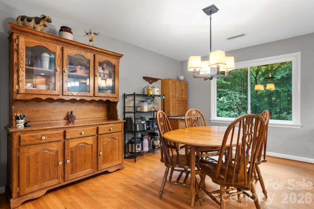 267 25th Avenue NW Hickory, NC 28601