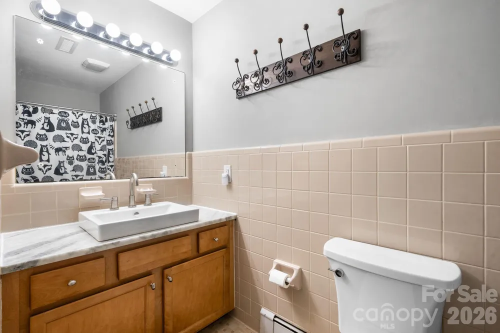 267 25th Avenue NW Hickory, NC 28601