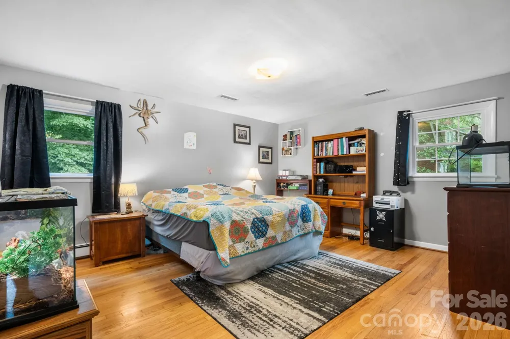 267 25th Avenue NW Hickory, NC 28601