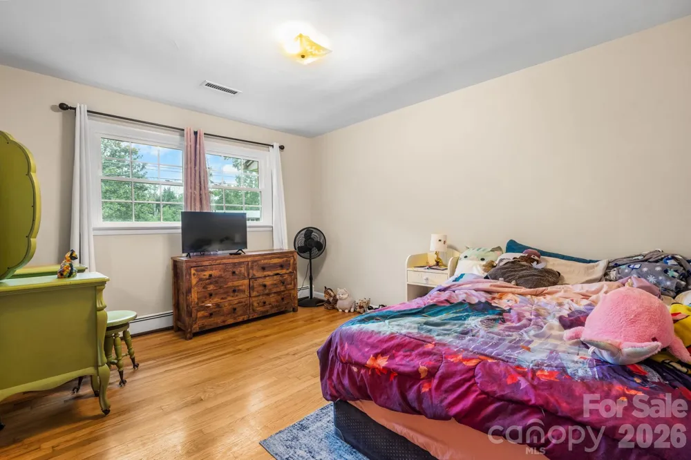 267 25th Avenue NW Hickory, NC 28601