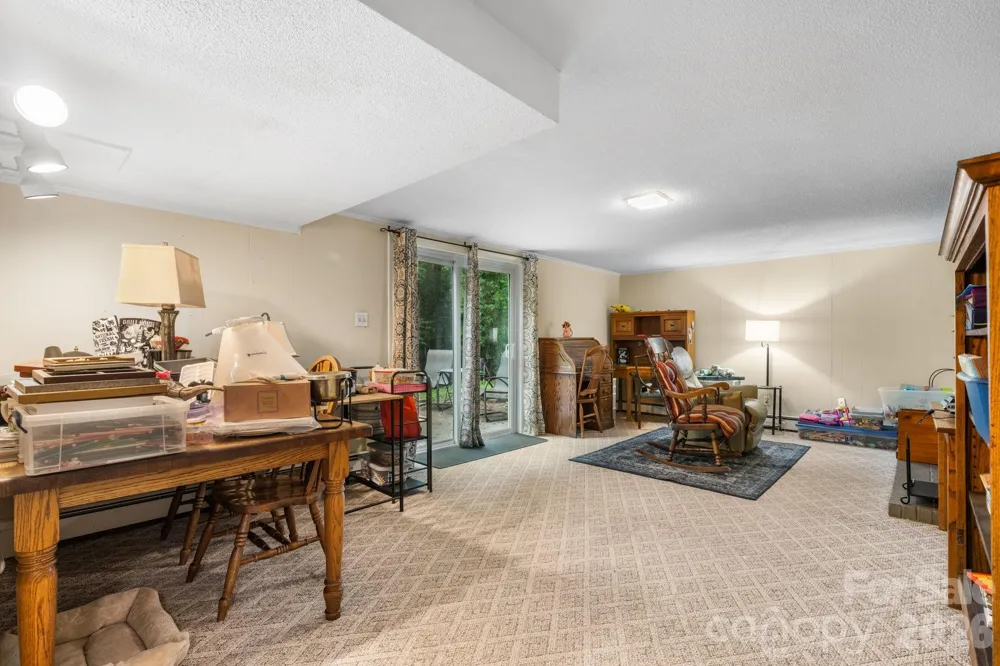 267 25th Avenue NW Hickory, NC 28601