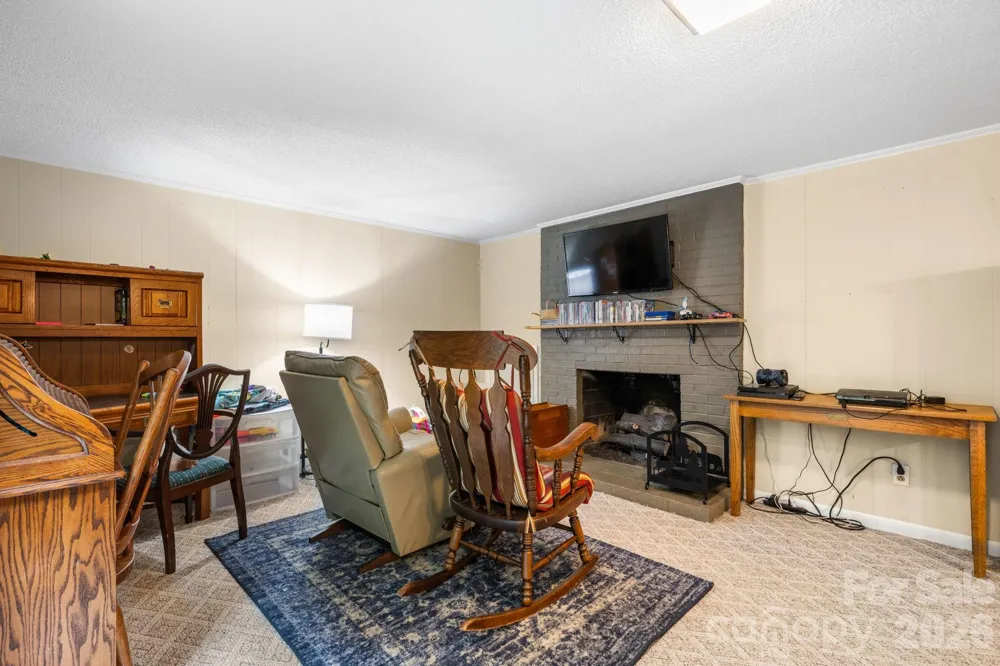 267 25th Avenue NW Hickory, NC 28601