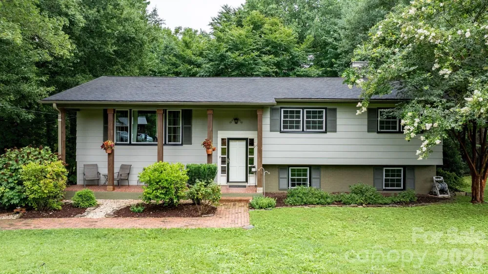 267 25th Avenue NW Hickory, NC 28601