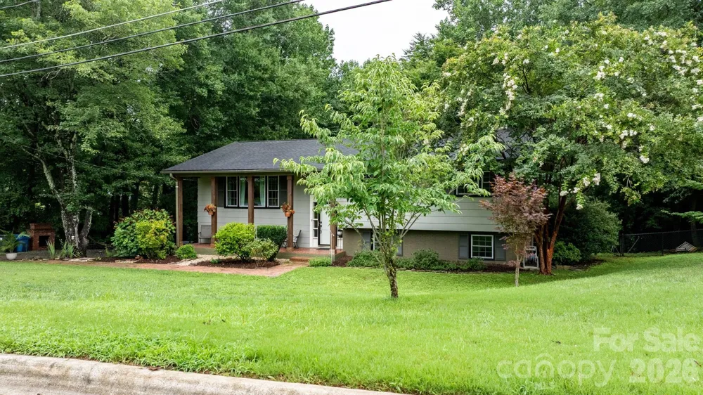 267 25th Avenue NW Hickory, NC 28601