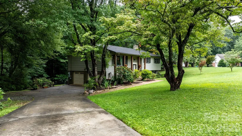 267 25th Avenue NW Hickory, NC 28601