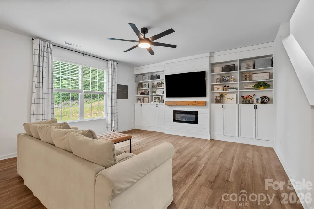 4604 Fairway Run Drive Pfafftown, NC 27040