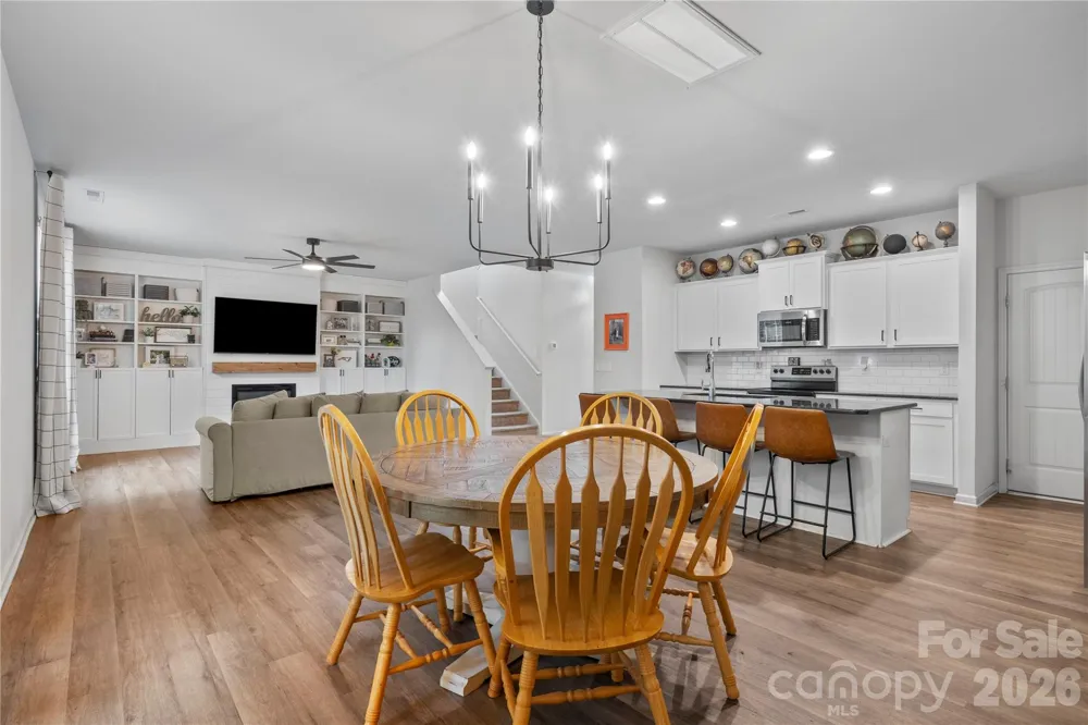4604 Fairway Run Drive Pfafftown, NC 27040
