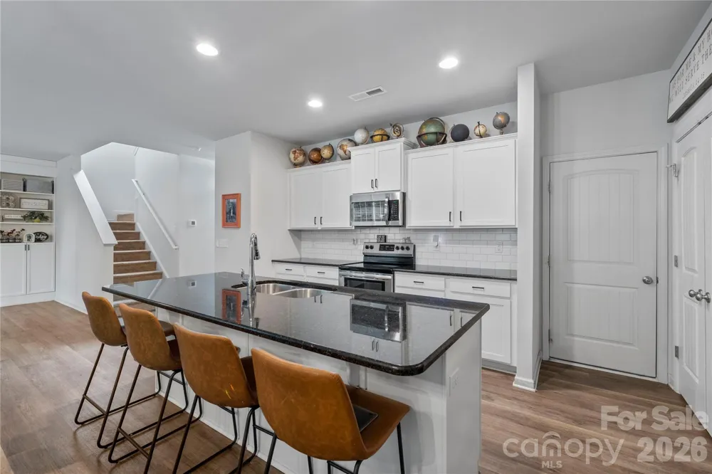 4604 Fairway Run Drive Pfafftown, NC 27040