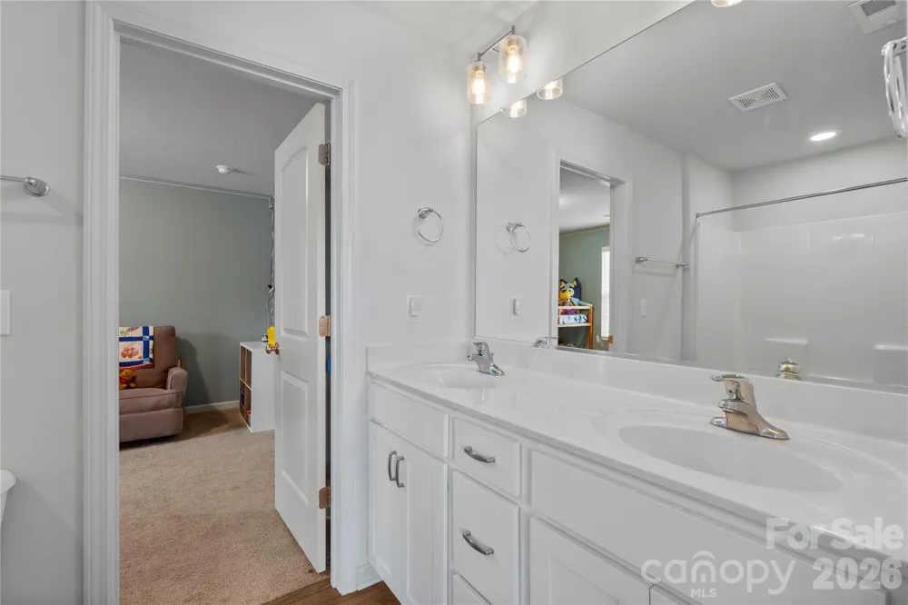 4604 Fairway Run Drive Pfafftown, NC 27040