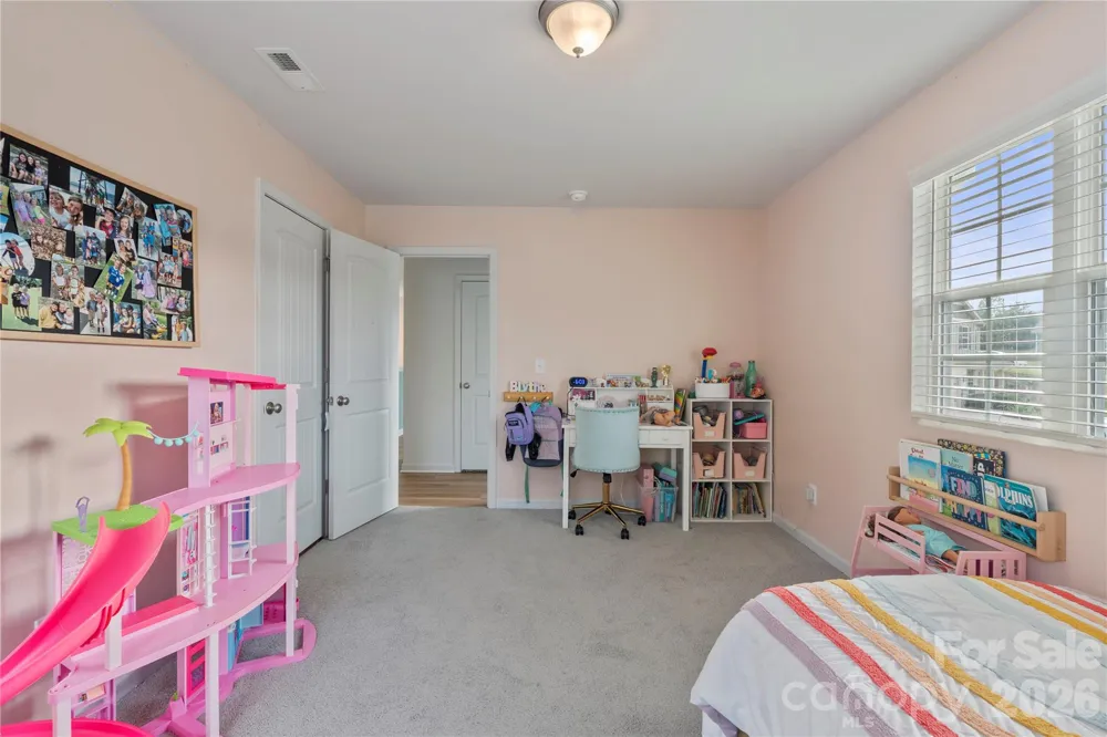 4604 Fairway Run Drive Pfafftown, NC 27040
