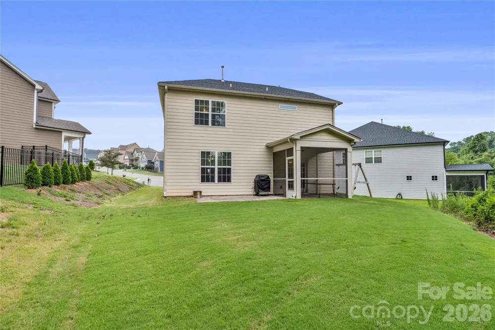 4604 Fairway Run Drive Pfafftown, NC 27040