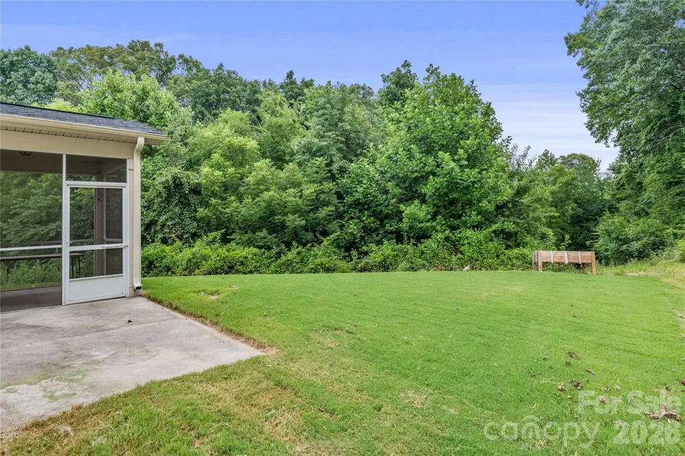 4604 Fairway Run Drive Pfafftown, NC 27040