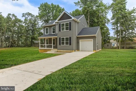 805 BUFFALO COURT