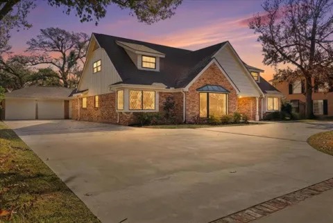 1540 Infinity Lane