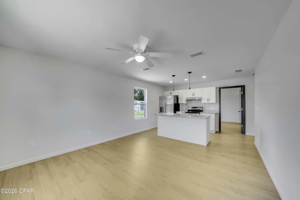 122 East Avenue #B Panama City, FL 32401